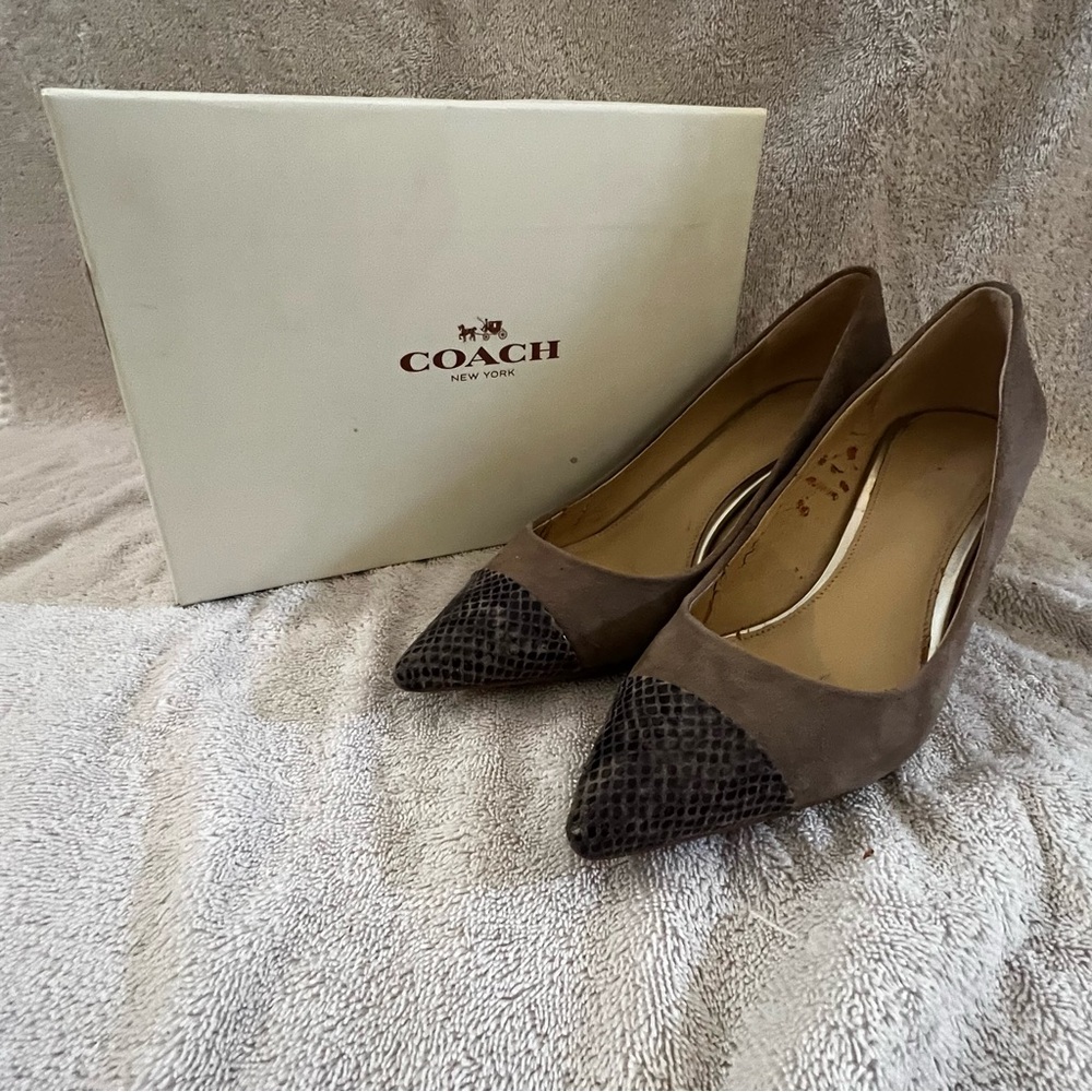 Coach Women's Taupe and Black Suede Heels